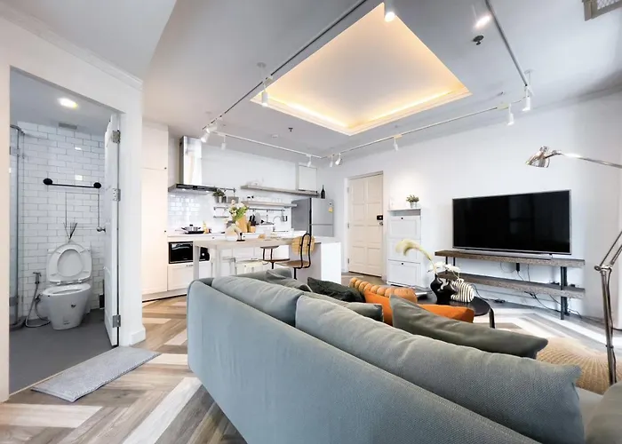 Prime Chidlom 50sqm L Large Kitchen L Walk To Bts L Wifi * Bangkok