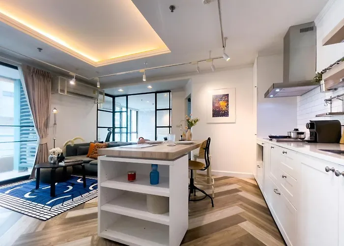Prime Chidlom 50sqm L Large Kitchen L Walk To Bts L Wifi * Bangkok